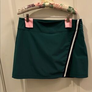 VINEYARD VINES sz M Women's GOLF Skort with Stripe Detail